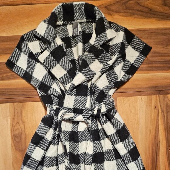 Vince Camuto Shawl with belt - Black and White Checkered - Picture 1 of 5